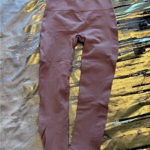 Fabletics Dusty Rose Ribbed Leggings